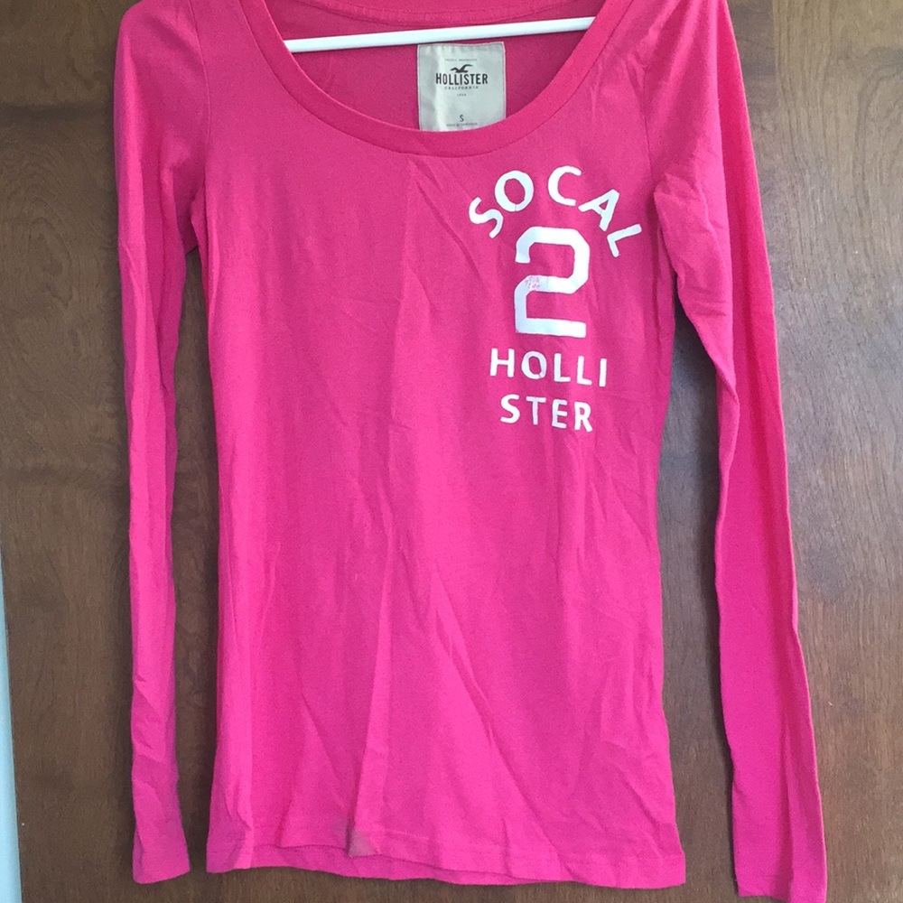 Hollister pink long-sleeved T-shirt